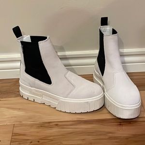 PUMA Mayze Chelsea Boot Marshmallow Suede